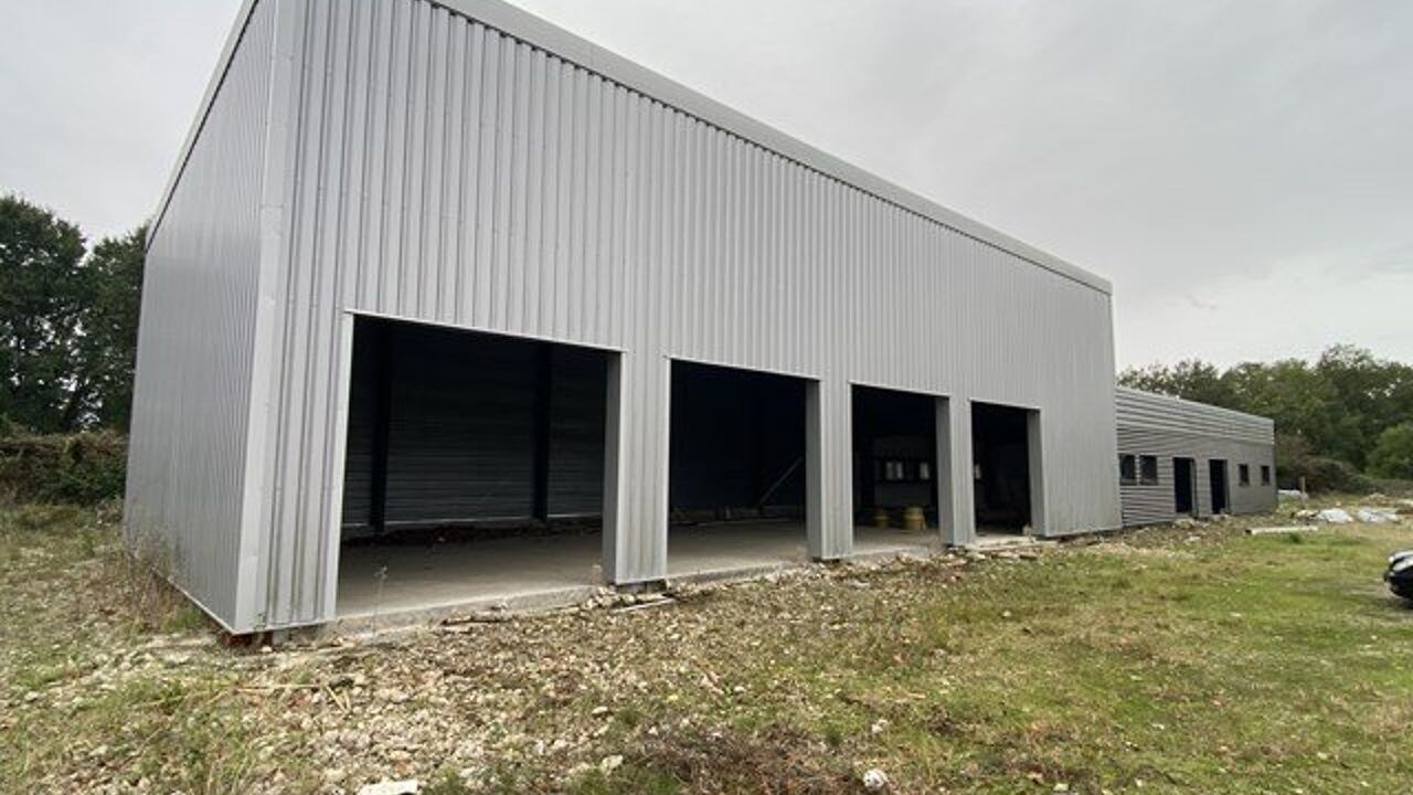 garage  pièces 350 m2 à vendre à Castelsarrasin (82100)