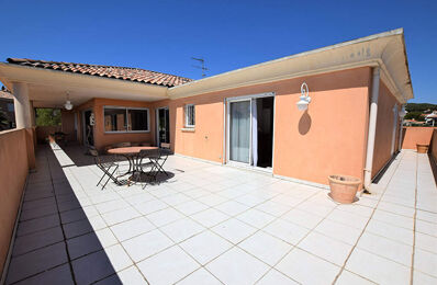 location appartement 2 330 € CC /mois à proximité de Toulon (83200)