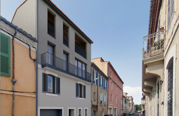 NIMES JEAN JAURES Maison de ville de 100 m2 à rénover — photo 2