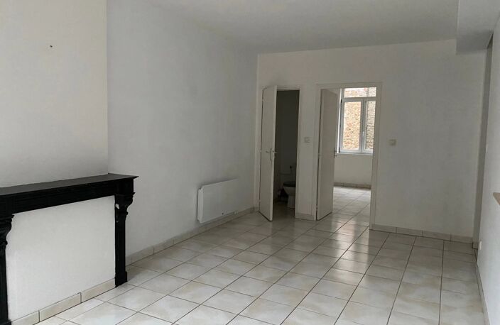Location appartement  55 m² à Avesnes-sur-Helpe (59440) — photo 2