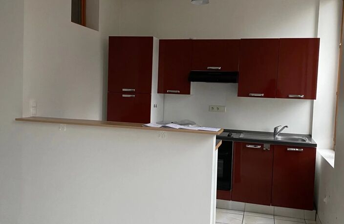 Location appartement  55 m² à Avesnes-sur-Helpe (59440) — photo 3