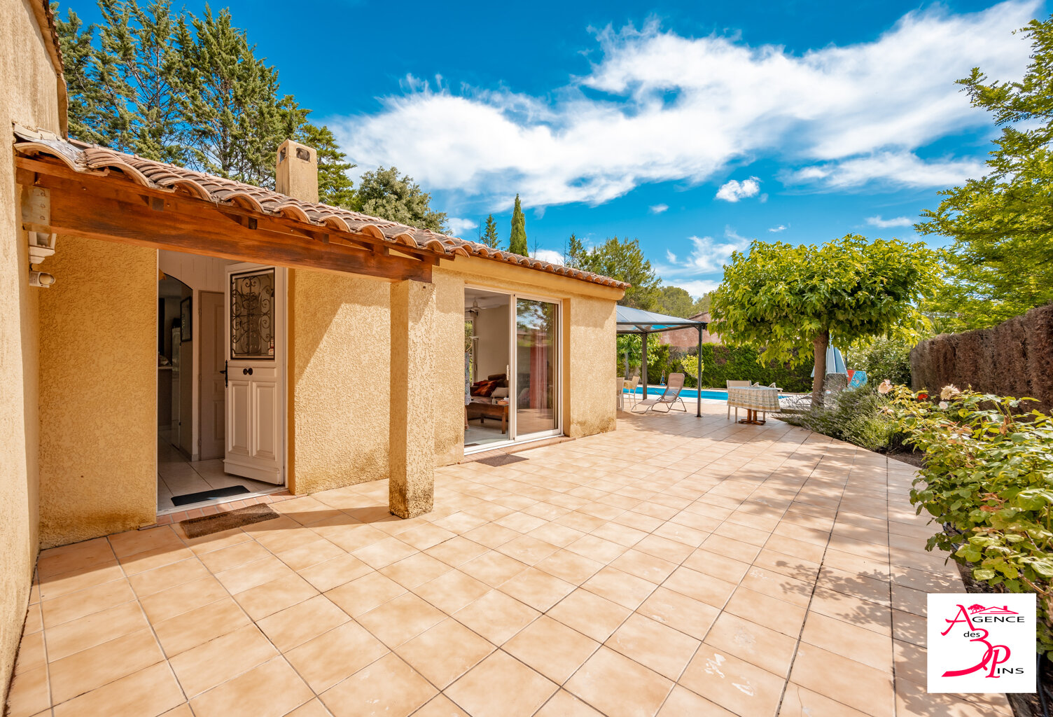 Vente maison 5 pièces 113 m² Pierrefeu-du-Var (83390) — photo 1