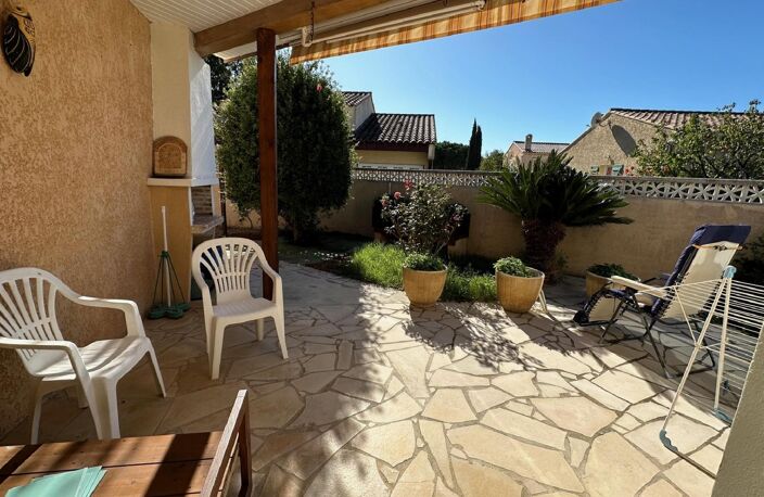 Villa — photo 2