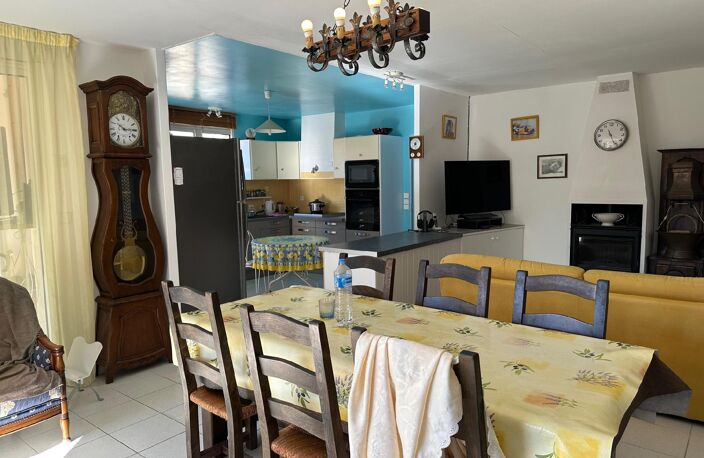 Villa — photo 3