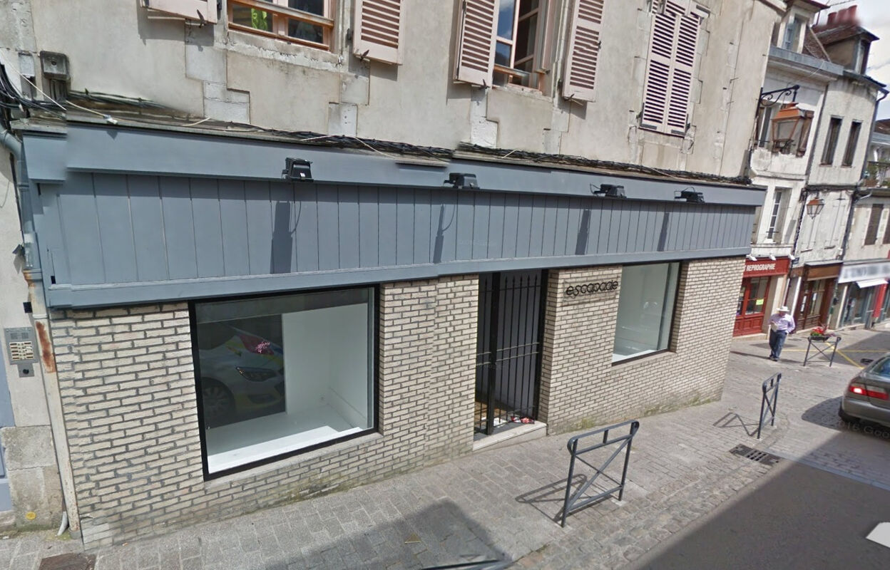 commerce  pièces 225 m2 à vendre à Auxerre (89000)