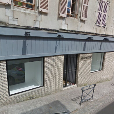 Commerce  151200 €