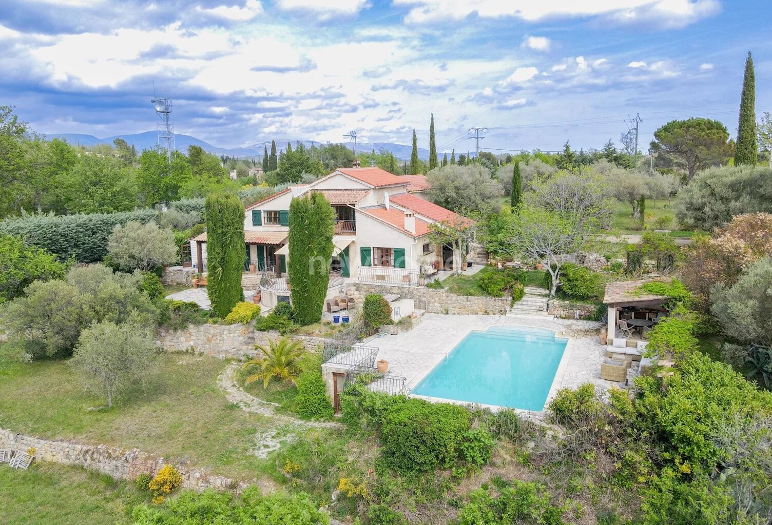 Vente maison 7 pièces 233 m² Fayence (83440) — photo 1