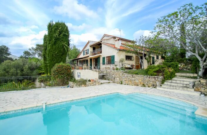 Vente maison 7 pièces 233 m² Fayence (83440) — photo 2