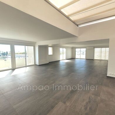 Appartement 4 pièces 250 m²
