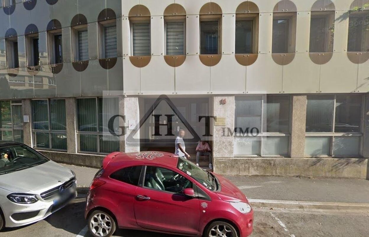 bureau  pièces 80 m2 à vendre à Melun (77000)