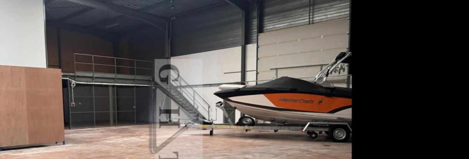 Local industriel  750 m² à louer à Gretz-Armainvilliers (77220)