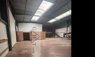 Local industriel  750 m² à louer à Gretz-Armainvilliers (77220)