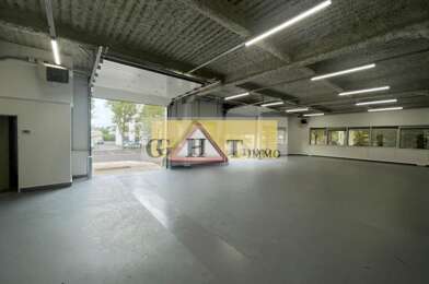 Local industriel  5416 €