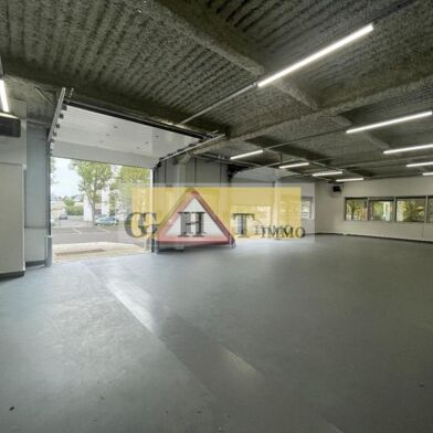 Local industriel  5416 €