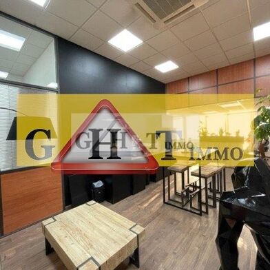 Local industriel  6585 €