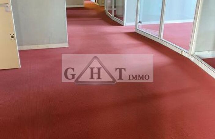 BUREAUX DE 110M² A LOUER A NOISEAU — photo 2