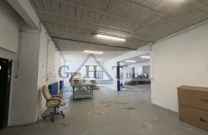 ENTREPOT 380M² A LOUER ROMAINVILLE — photo 3