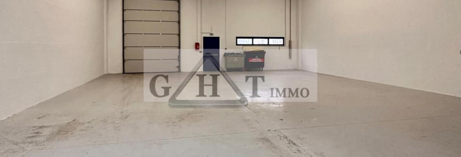 Local industriel  229 m² à louer à Bussy-Saint-Georges (77600)