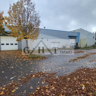 Local industriel 972 m²