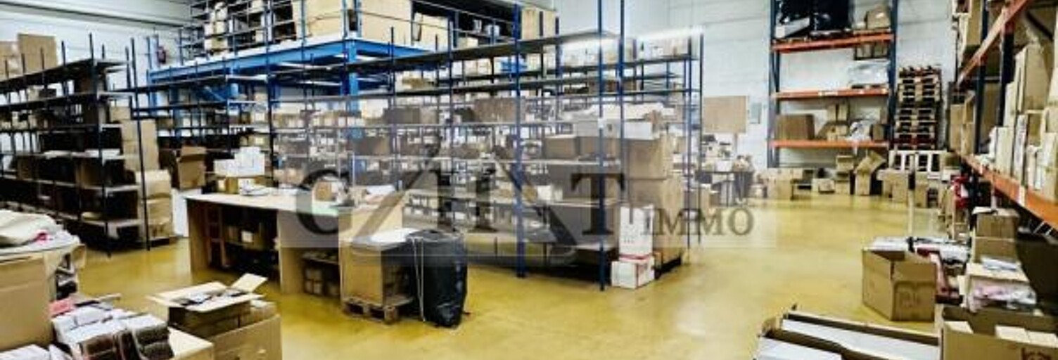 Local industriel  852 m² à louer à Villejuif (94800)