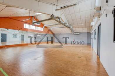 Local industriel  750000 €