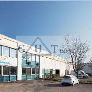 Local industriel 582 m²