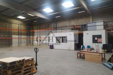Local industriel  9583 €