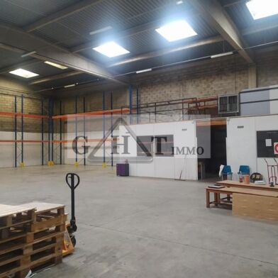 Local industriel 650 m²