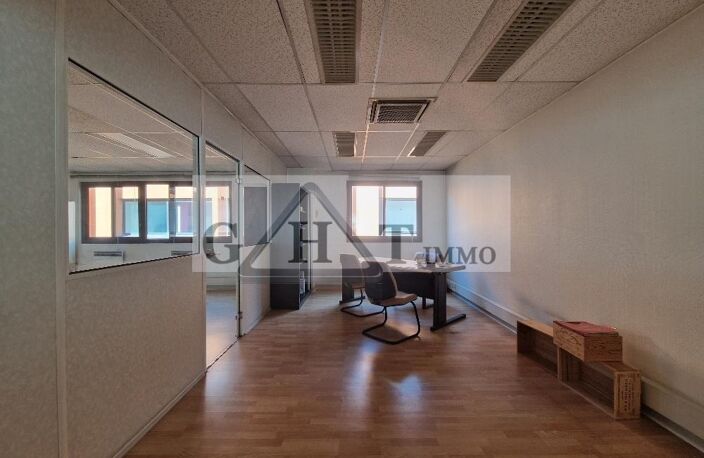 A LOUER 200M² DE BUREAUX A BOBIGNY ZAC DES VIGNES — photo 5