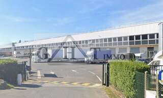 Local industriel  1352 m² à louer à Marly-la-Ville (95670)