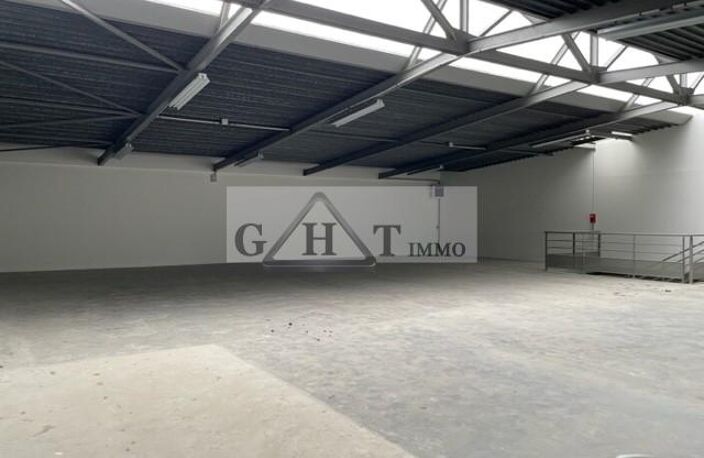 A LOUER MORANGIS 607M2 — photo 4