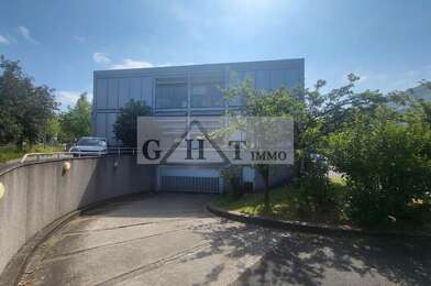 Local industriel  4403 €