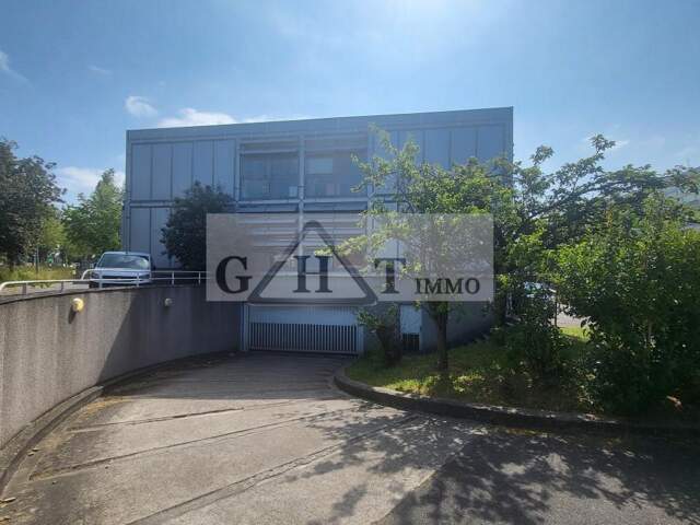 Local d'activité 362 M² Loyer : 4072€ HT/HC/MOIS — photo du bien
