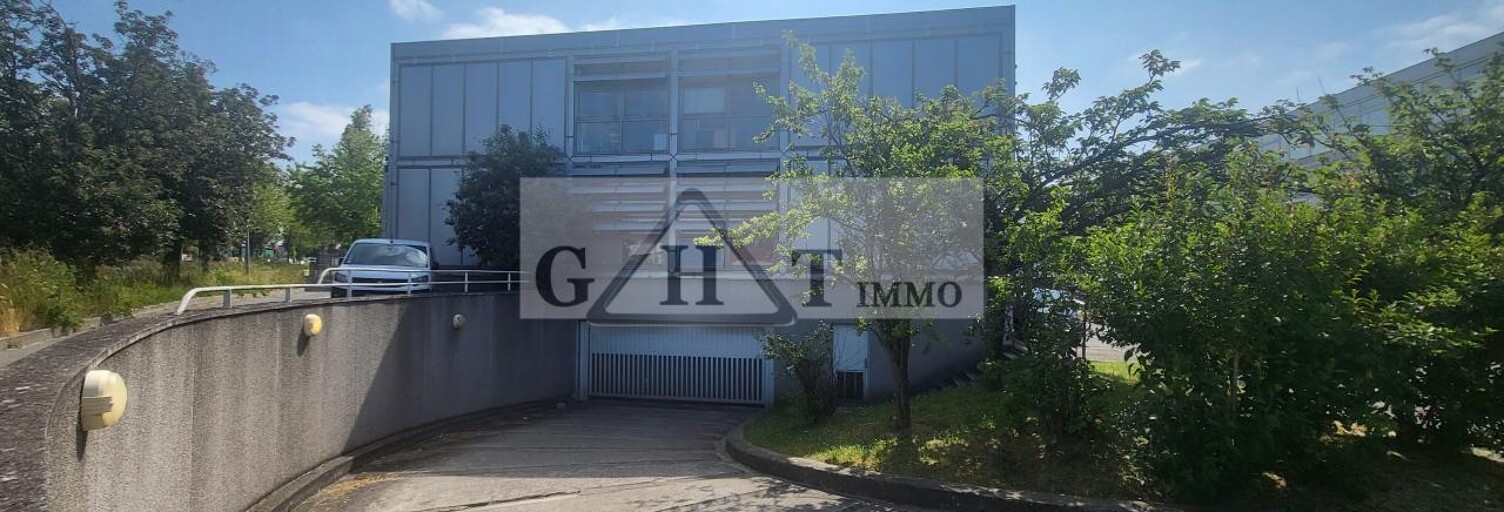 Local industriel  540 m² à louer à Sucy-en-Brie (94370)