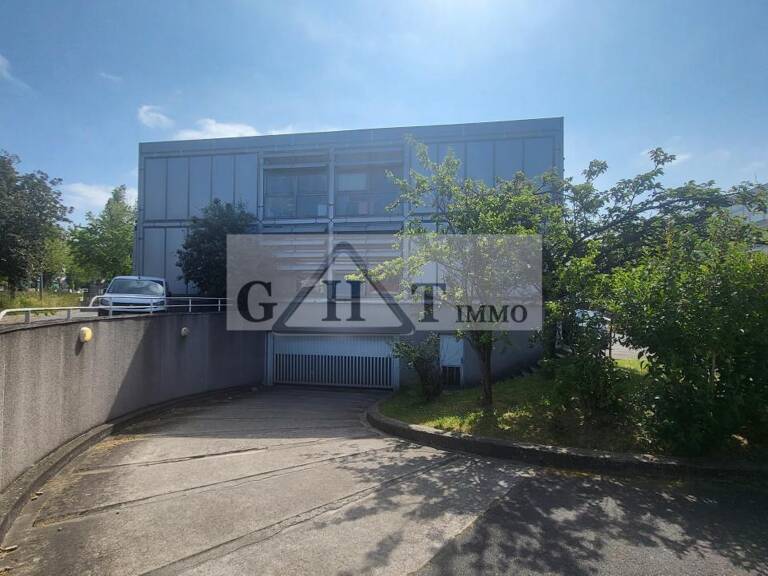 Local d'activité 362 M² Loyer : 4072€ HT/HC/MOIS — photo 1