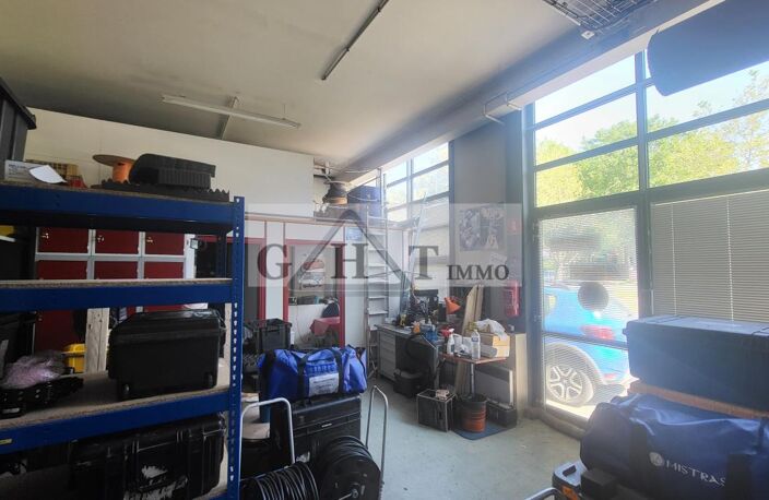 Local d'activité 362 M² Loyer : 4072€ HT/HC/MOIS — photo 2