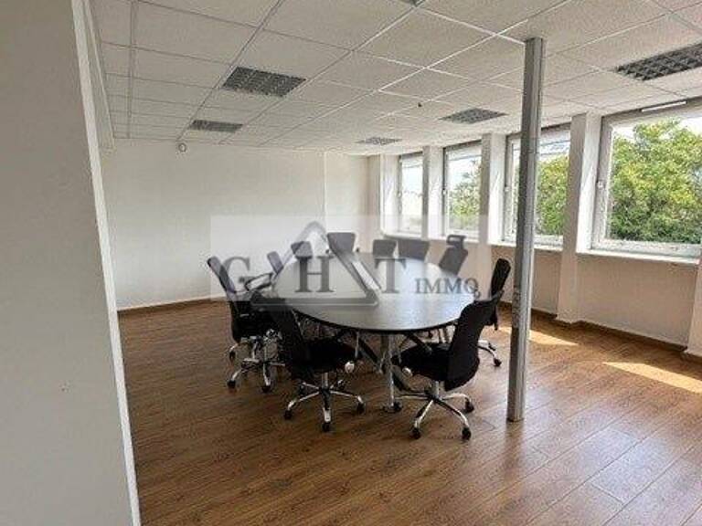 BUREAUX 200M² A LOUER MONTREUIL CROIX DE CHAVAUX — photo 1