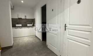 Local industriel  1850 m² à louer à Créteil (94000)