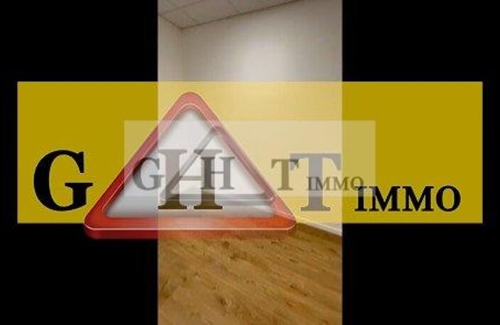 LOCAL D ACTIVITE DE 118 M² A LOUER A PLAISIR — photo 4