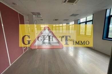 Local industriel  22124 €