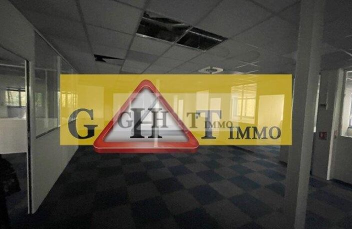 ENTREPOT /BUREAUX DE 1831 M2 A FRESNES — photo 4