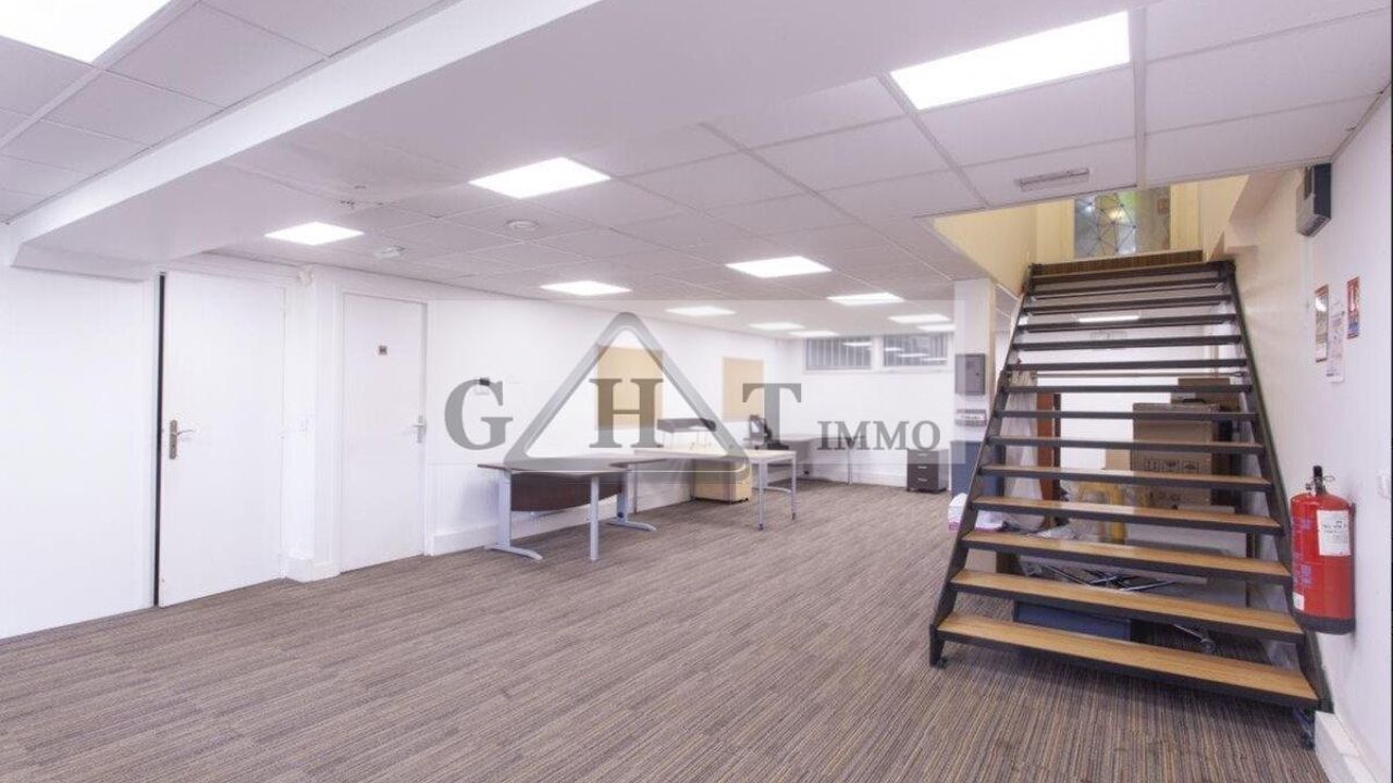 bureau  pièces 127 m2 à vendre à Montreuil (93100)