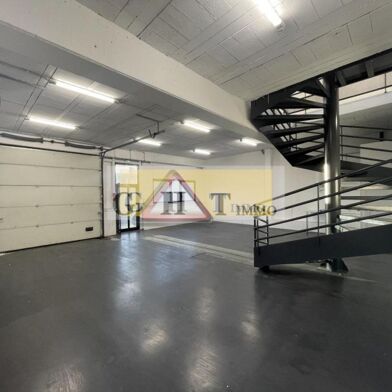 Local industriel 277 m²