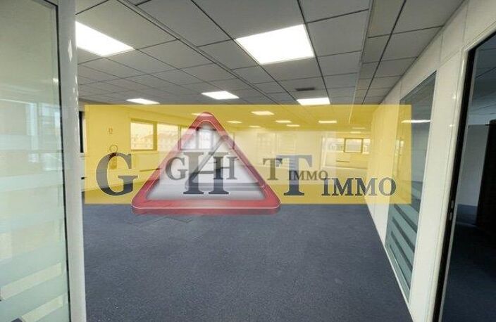 BUREAUX 700M2 A LOUER IVRY S/SEINE — photo 4