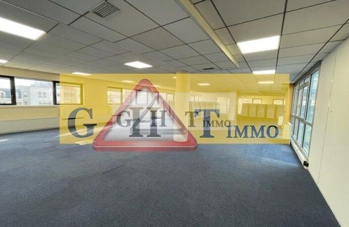BUREAUX 700M2 A LOUER IVRY S/SEINE — photo 5