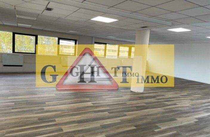 BUREAUX 300M2 IVRY — photo 4