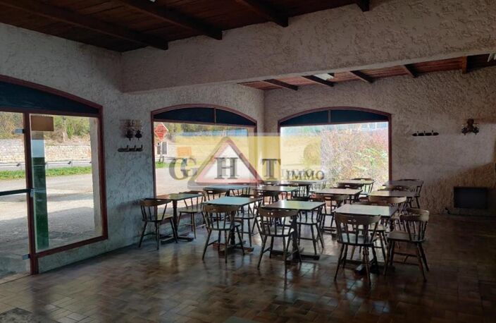 STATION SERVICE, ATELIER ET RESTAURANT A VENDRE SUR UN AXE PASSANT — photo 4
