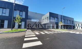 Local industriel  1281 m² à louer à Le Bourget (93350)