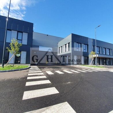 Local industriel 1281 m²