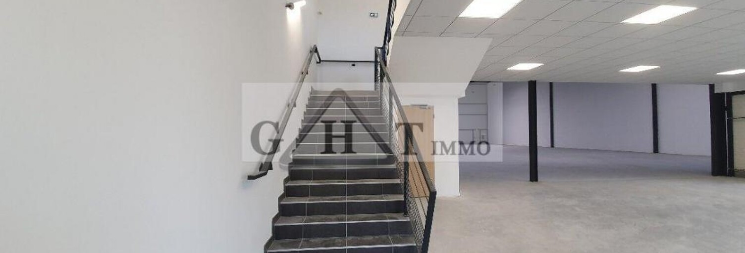 Local industriel  1281 m² à louer à Le Bourget (93350)
